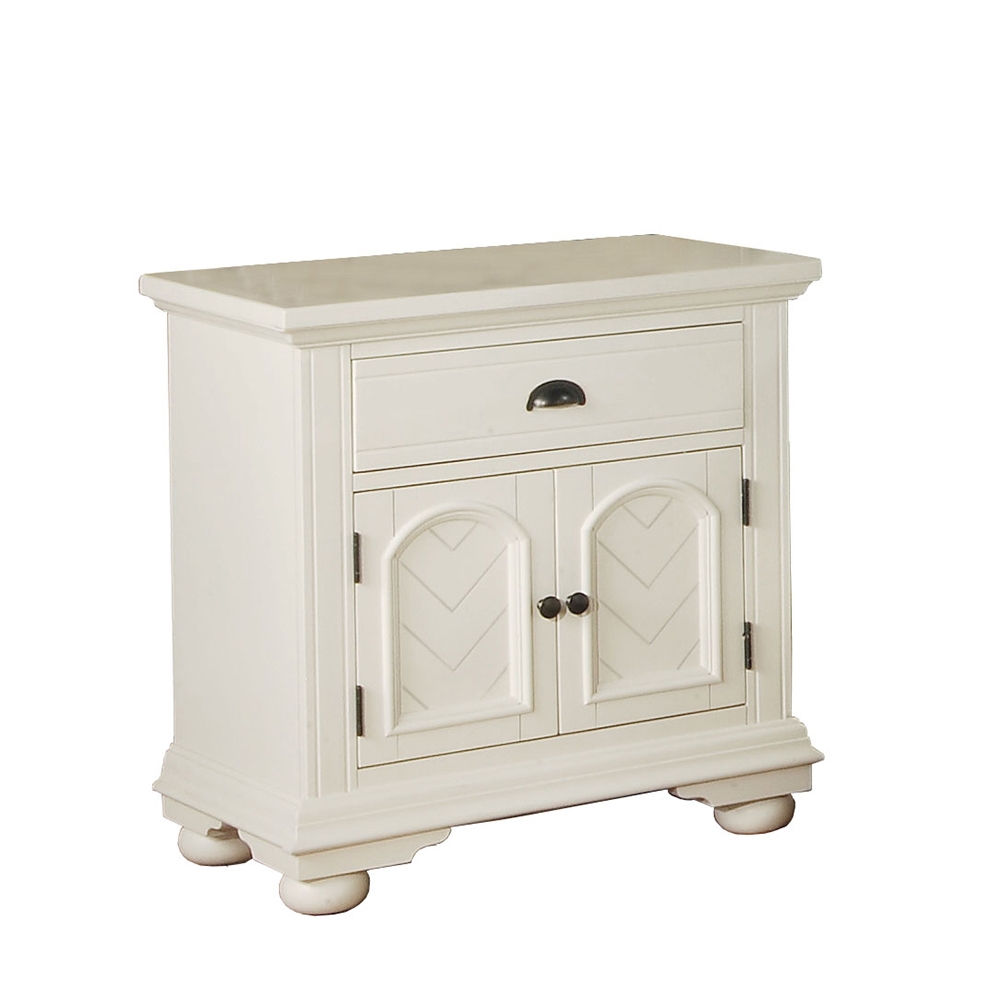 Brook White Four Piece Set with Queen Bed ( Dr, Mr, Ns, and Bed ) | Ellesime International 